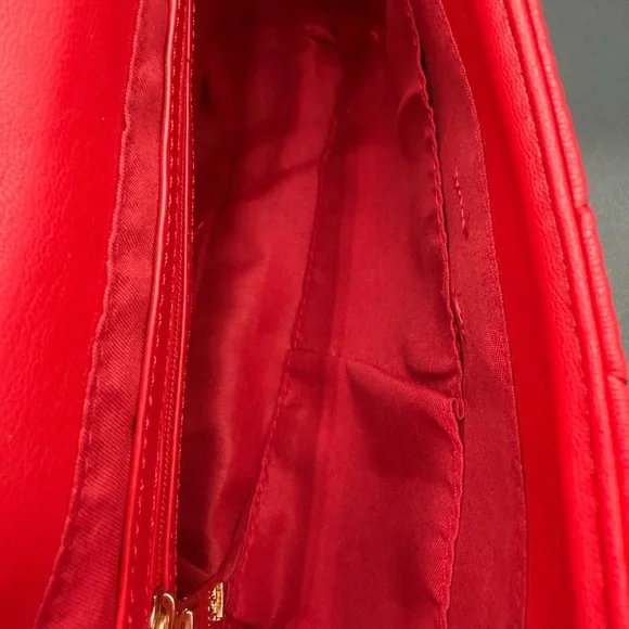 Badgley Mischka Red Quilted Shoulder Cross Body Bag - Picture 7 of 11